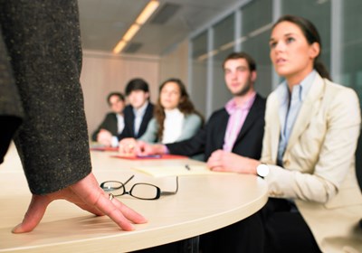 Cupidos grunnkurs i partnervalg: Autoritetstro